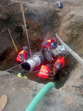 RAJA a intervenit în zona Gării: muncitorii au înlocuit o conductă veche de peste 60 de ani!